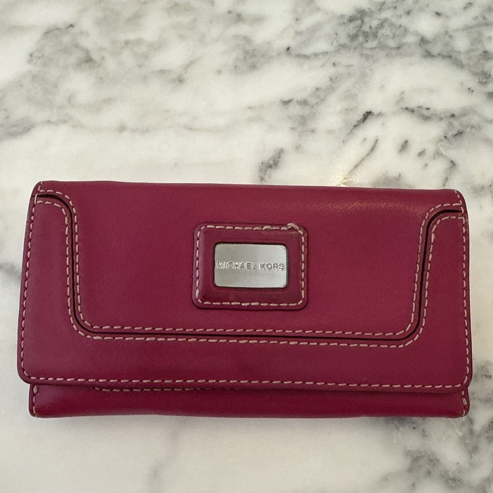 Michael Kors Wallet Brookville Carryall pink fuchsia Stitch Leather Clutch